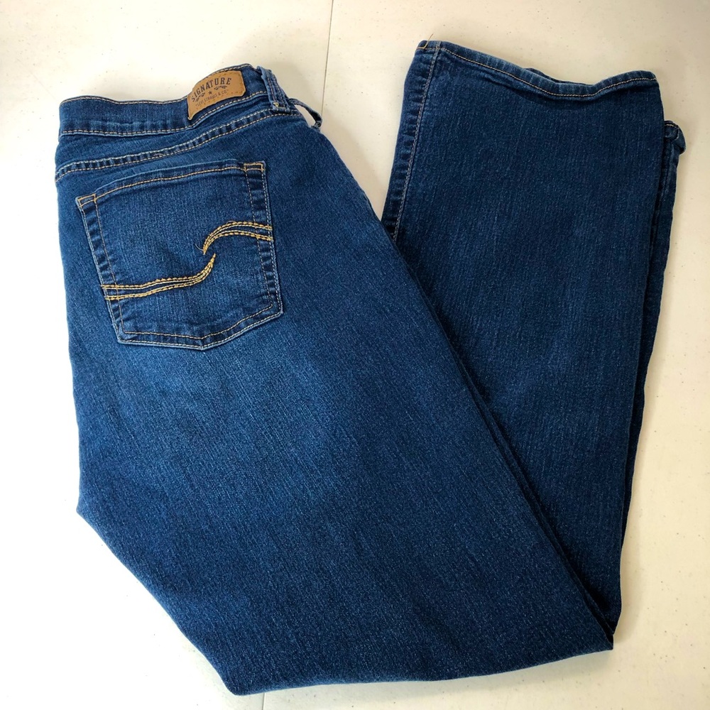 Levis Signature Jeans 16M Curvy Bootcut Dark Blue